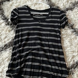 black and white striped t shirt